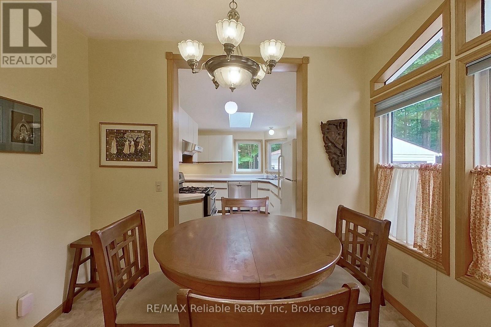 117 Tamarack Drive, Central Huron (Goderich), ON - Indoor Photo Showing Dining Room