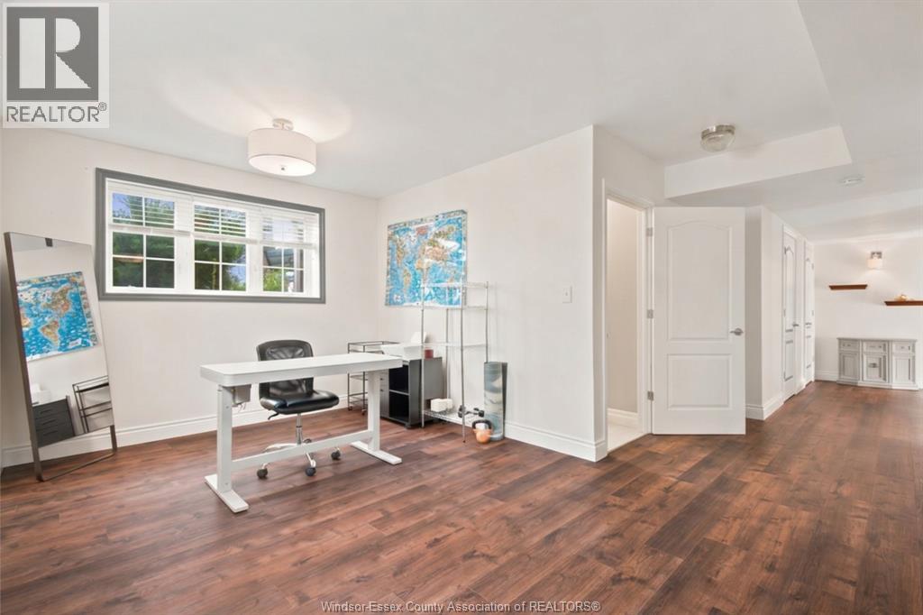 6 Joaney Lane, Cottam, ON - Indoor