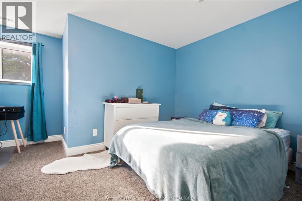 6 Joaney Lane, Cottam, ON - Indoor Photo Showing Bedroom