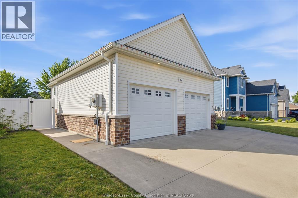 6 Joaney Lane, Cottam, ON - Outdoor