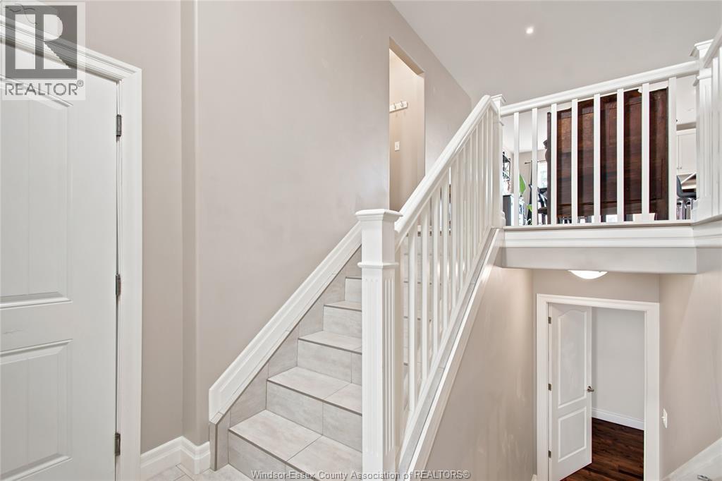 6 Joaney Lane, Cottam, ON - Indoor Photo Showing Other Room