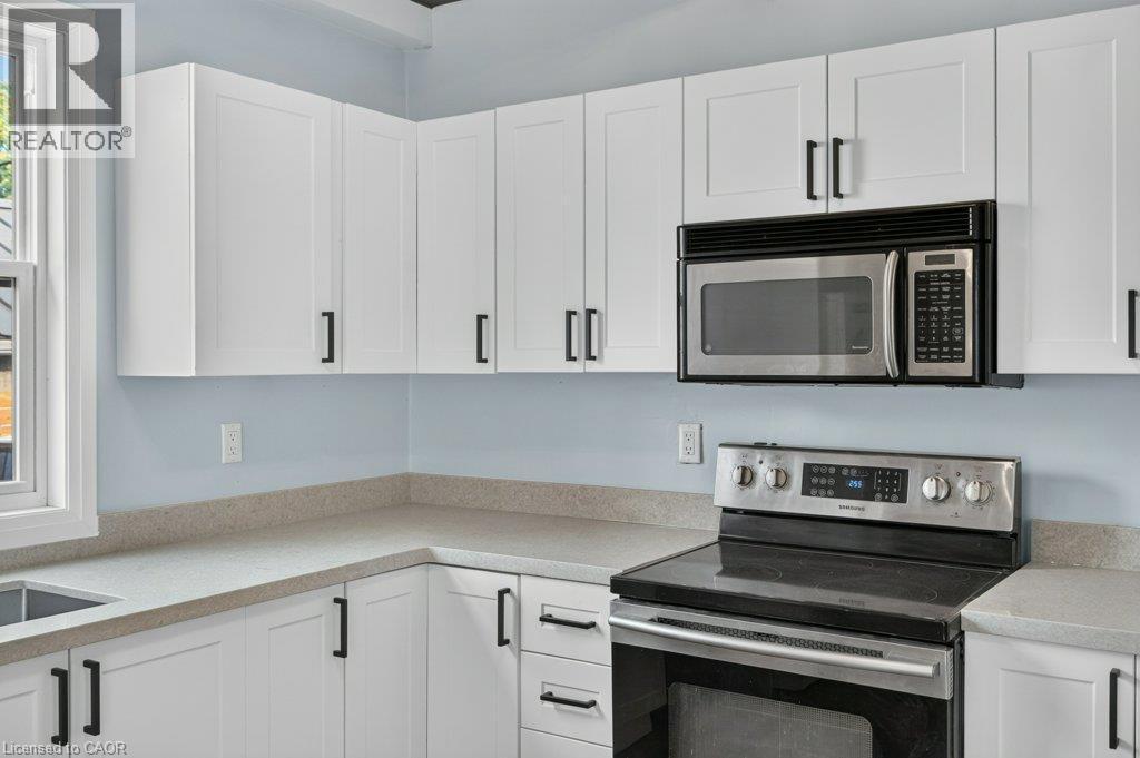 149 Lottridge Street, Hamilton, ON - Indoor Photo Showing Kitchen