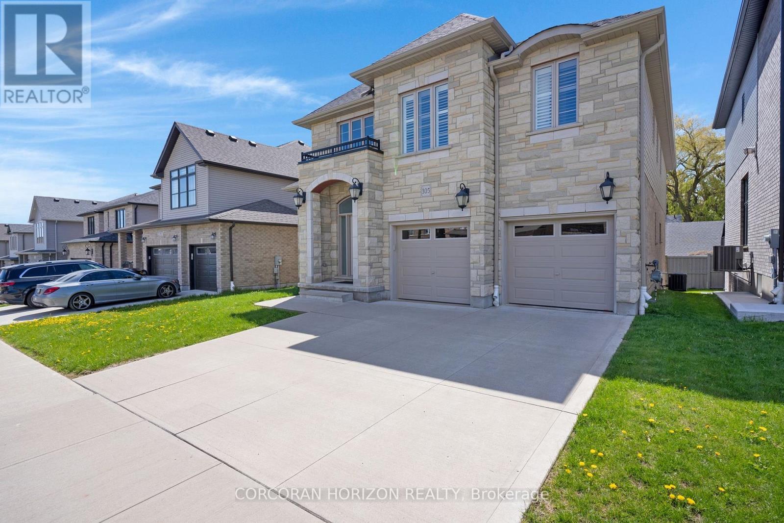 305 Blair Creek Drive, Kitchener, ON - Outdoor With Facade