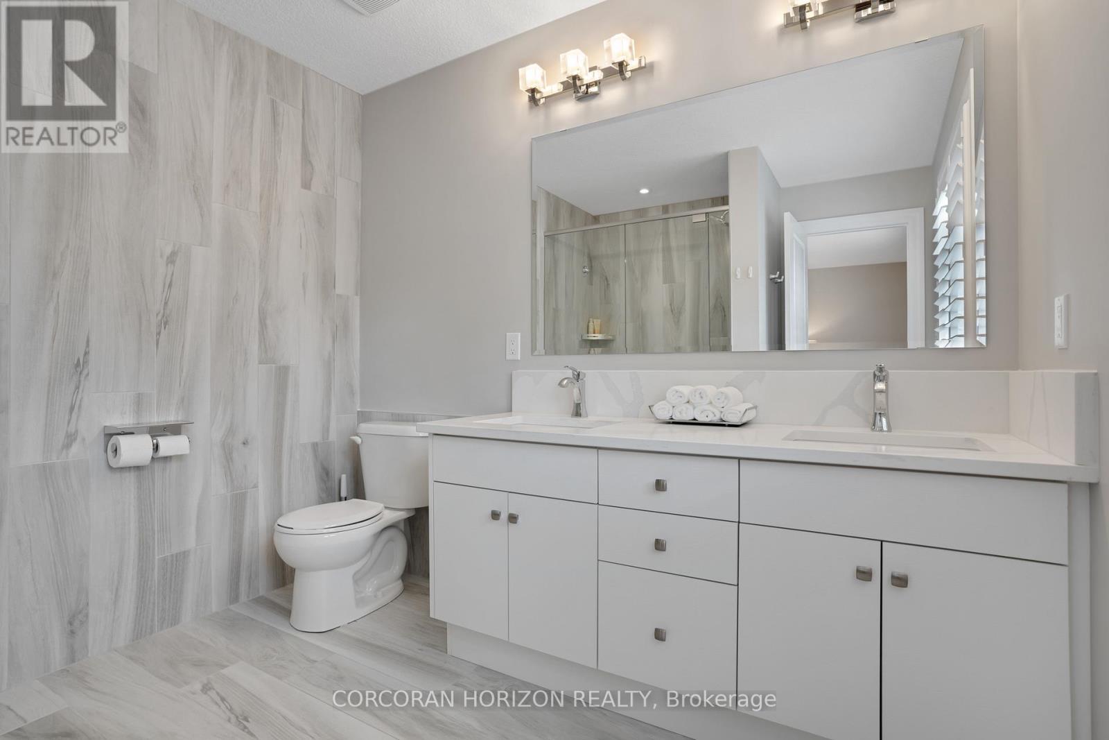 305 Blair Creek Drive, Kitchener, ON - Indoor Photo Showing Bathroom