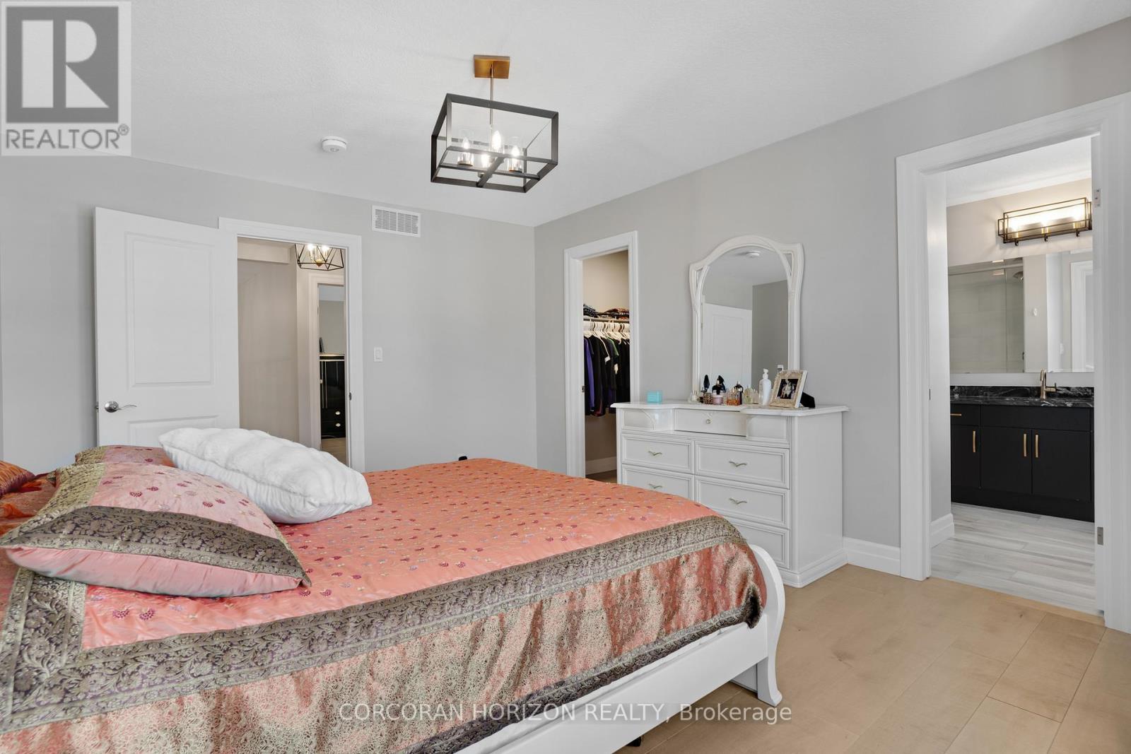 305 Blair Creek Drive, Kitchener, ON - Indoor Photo Showing Bedroom
