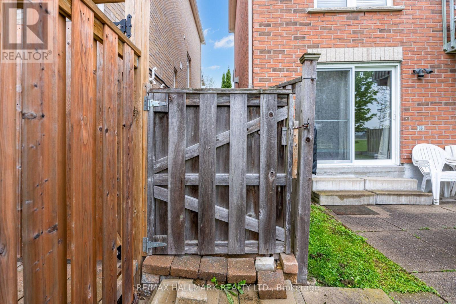 Bsmt - 97 Maple Ridge Crescent, Markham, ON - Outdoor