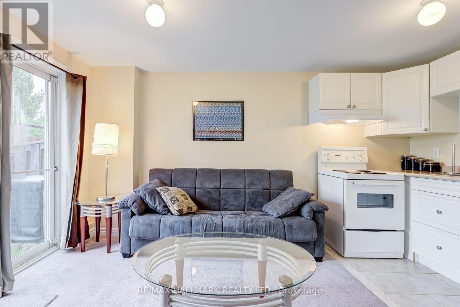 Bsmt - 97 Maple Ridge Crescent, Markham, ON - Indoor Photo Showing Kitchen