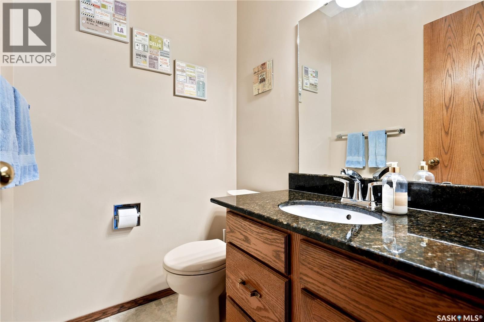 6112 Brunskill Place, Regina, SK - Indoor Photo Showing Bathroom