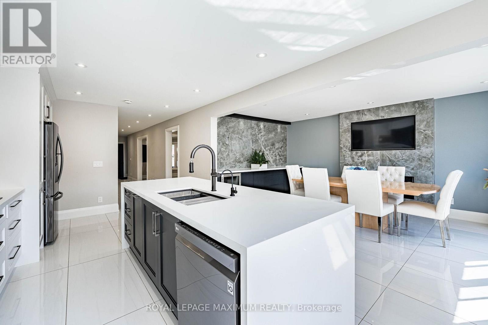 138 Jackman Crescent, Vaughan, ON - Indoor Photo Showing Other Room