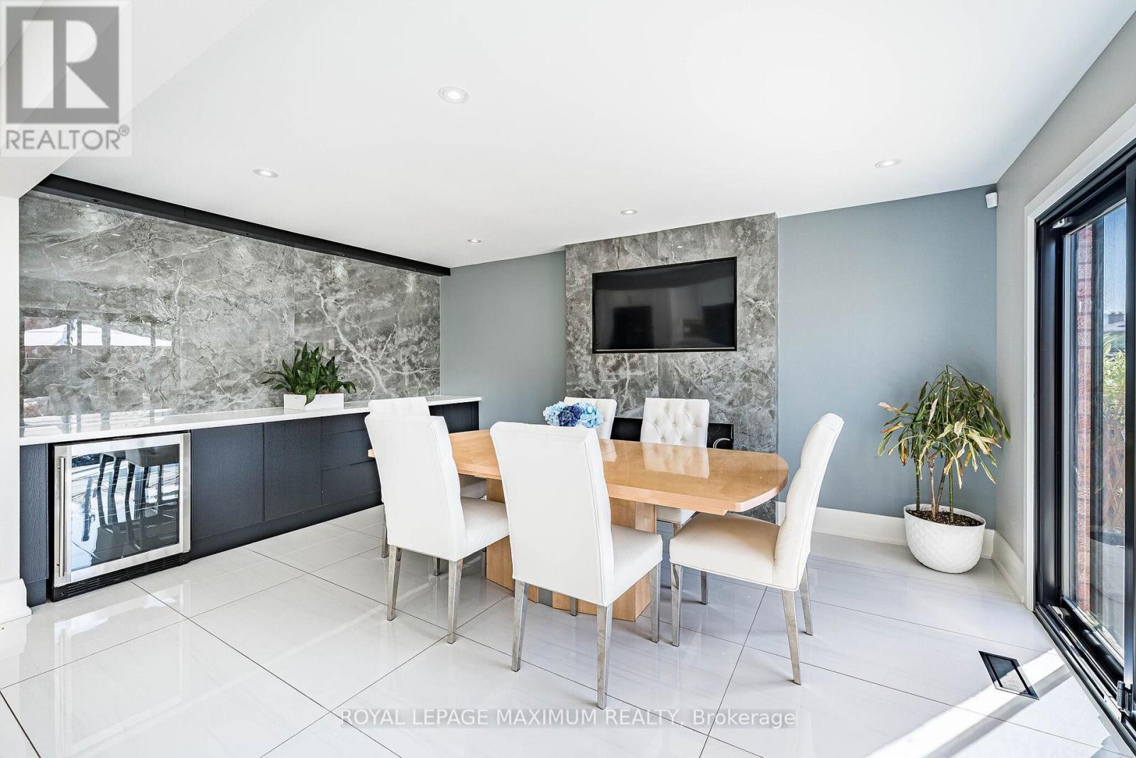 138 Jackman Crescent, Vaughan, ON - Indoor Photo Showing Dining Room