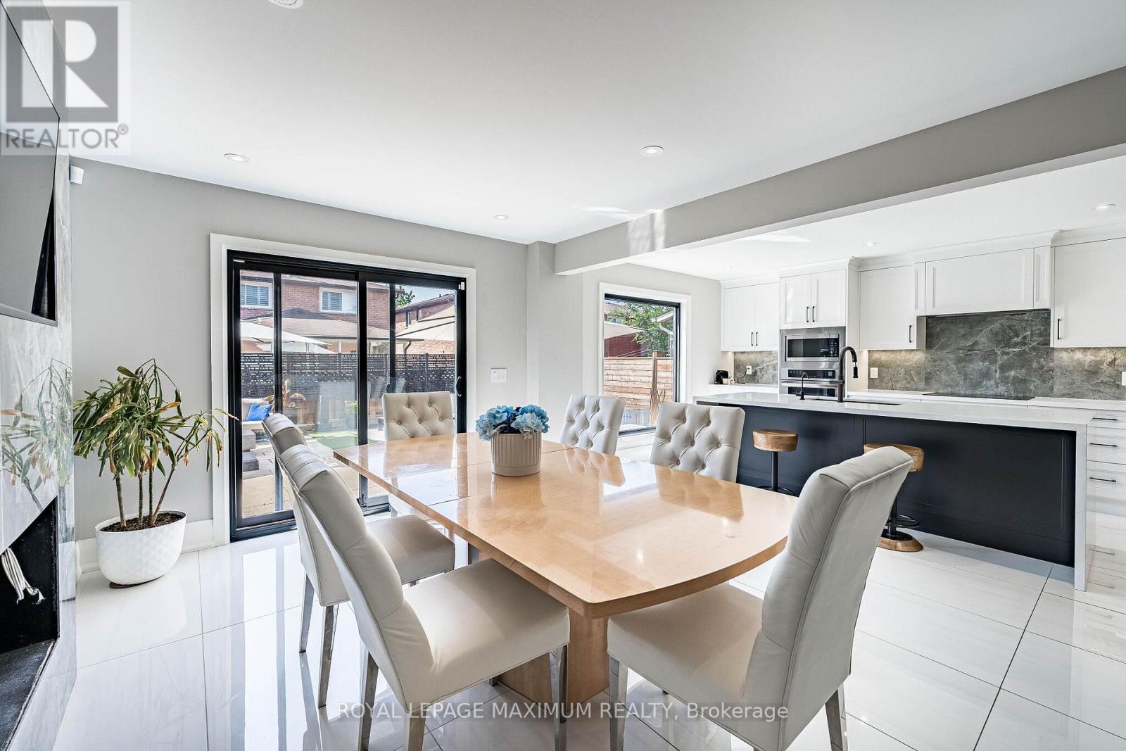 138 Jackman Crescent, Vaughan, ON - Indoor Photo Showing Dining Room