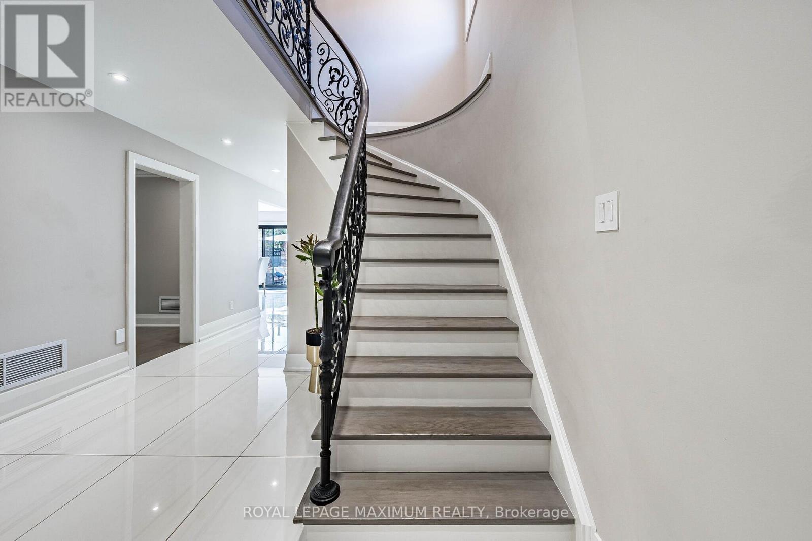 138 Jackman Crescent, Vaughan, ON - Indoor Photo Showing Other Room