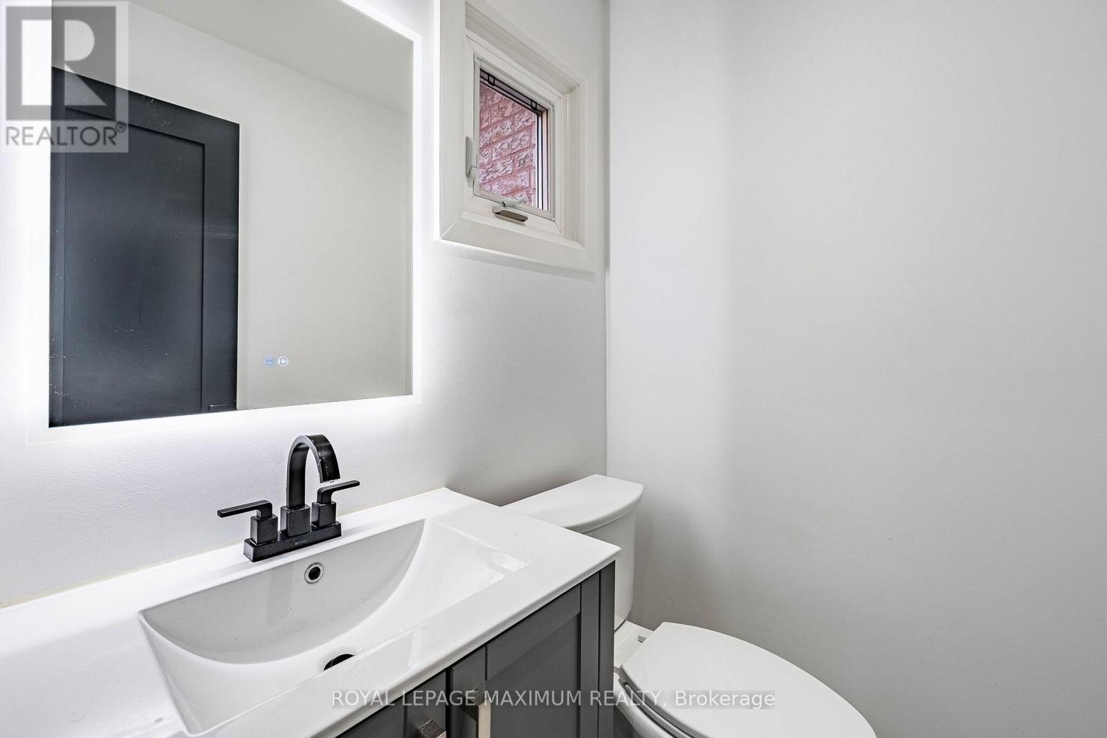 138 Jackman Crescent, Vaughan, ON - Indoor Photo Showing Bathroom