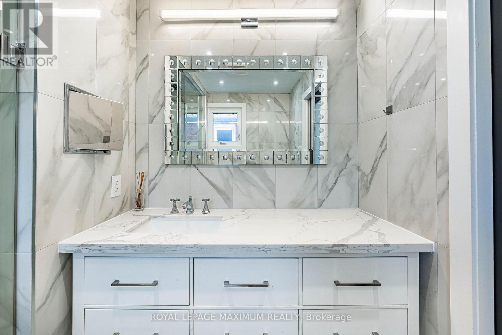 138 Jackman Crescent, Vaughan, ON - Indoor Photo Showing Bathroom