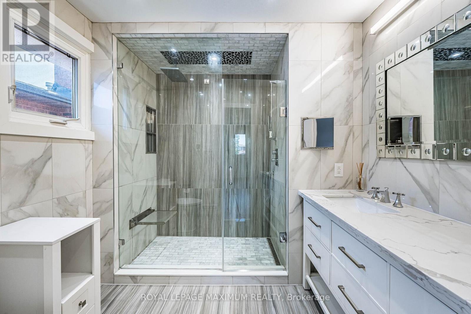 138 Jackman Crescent, Vaughan, ON - Indoor Photo Showing Bathroom