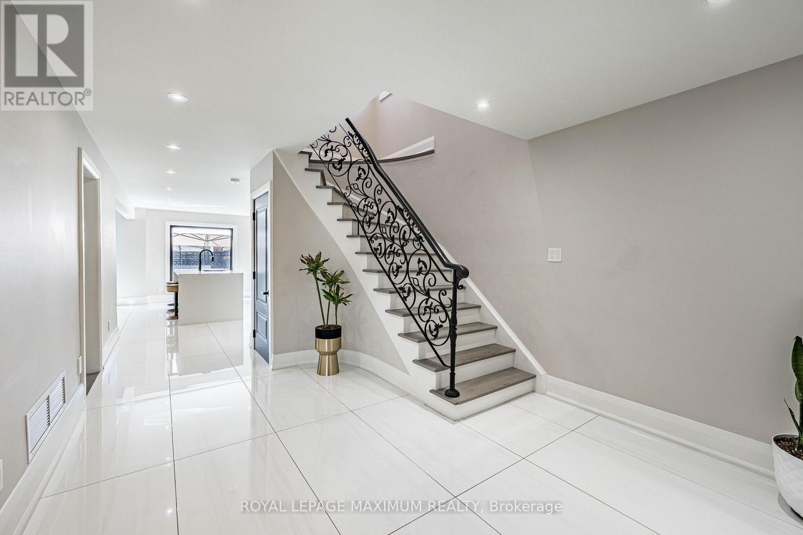 138 Jackman Crescent, Vaughan, ON - Indoor Photo Showing Other Room