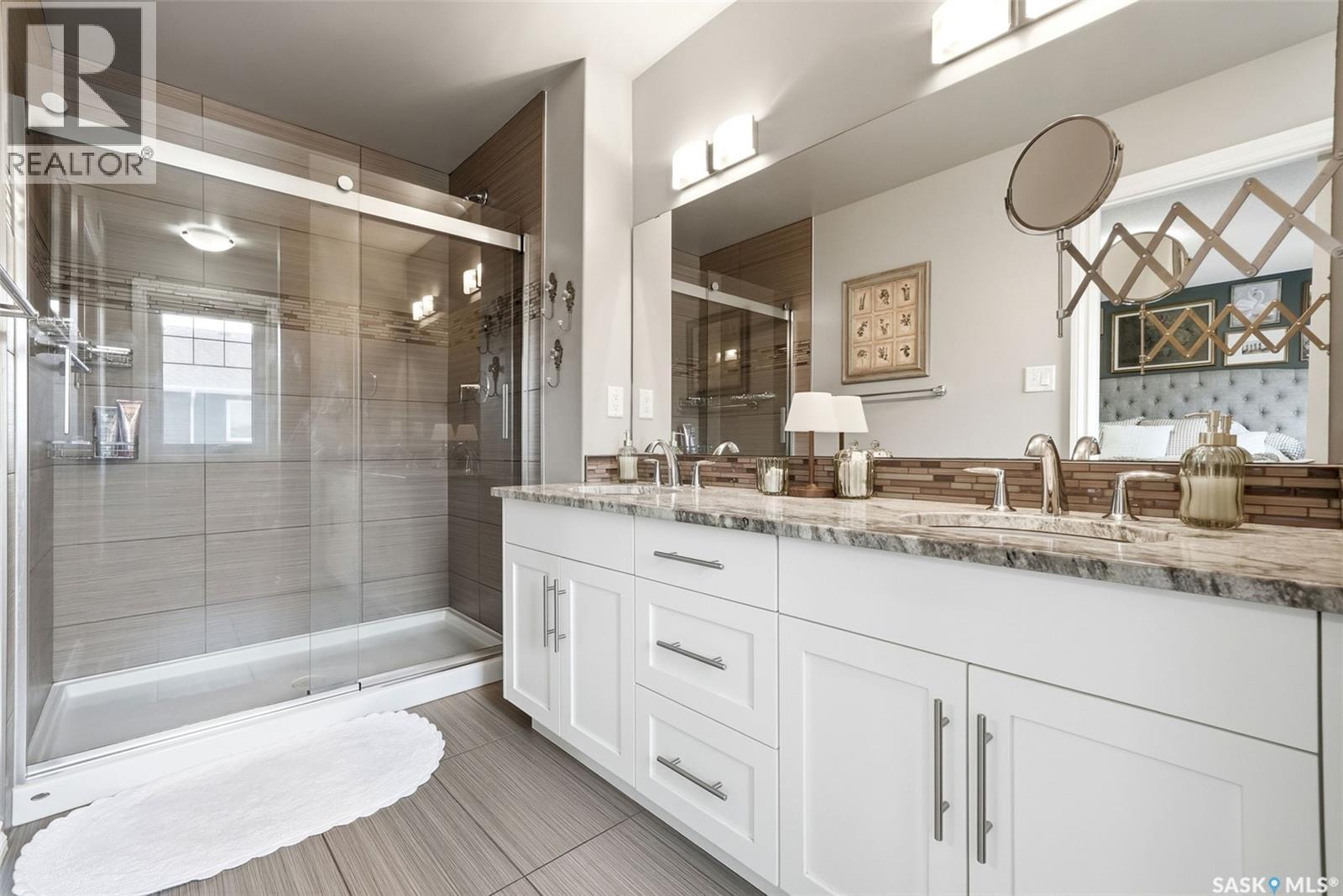 213 4002 Sandhill Crescent, Regina, SK - Indoor Photo Showing Bathroom