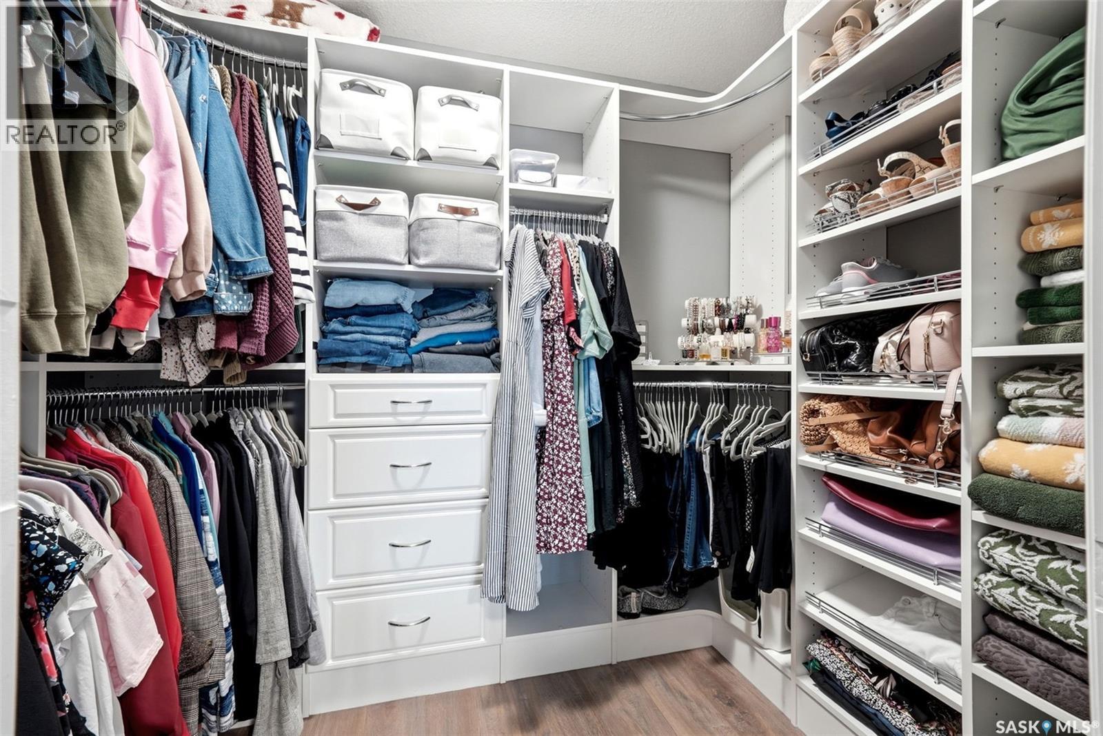 213 4002 Sandhill Crescent, Regina, SK - Indoor With Storage