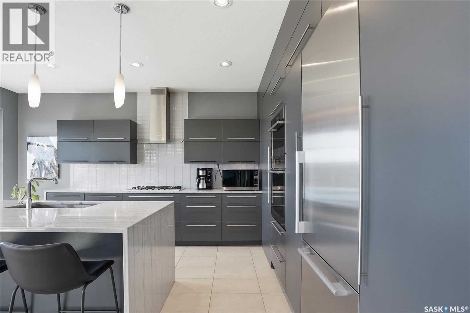254 Whalley Crescent, Saskatoon, SK - Indoor Photo Showing Kitchen With Upgraded Kitchen