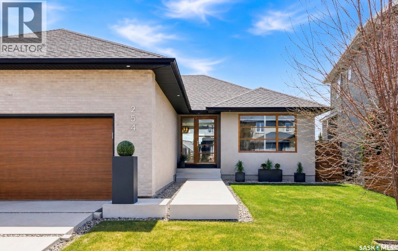254 Whalley Crescent, Saskatoon, SK - Outdoor