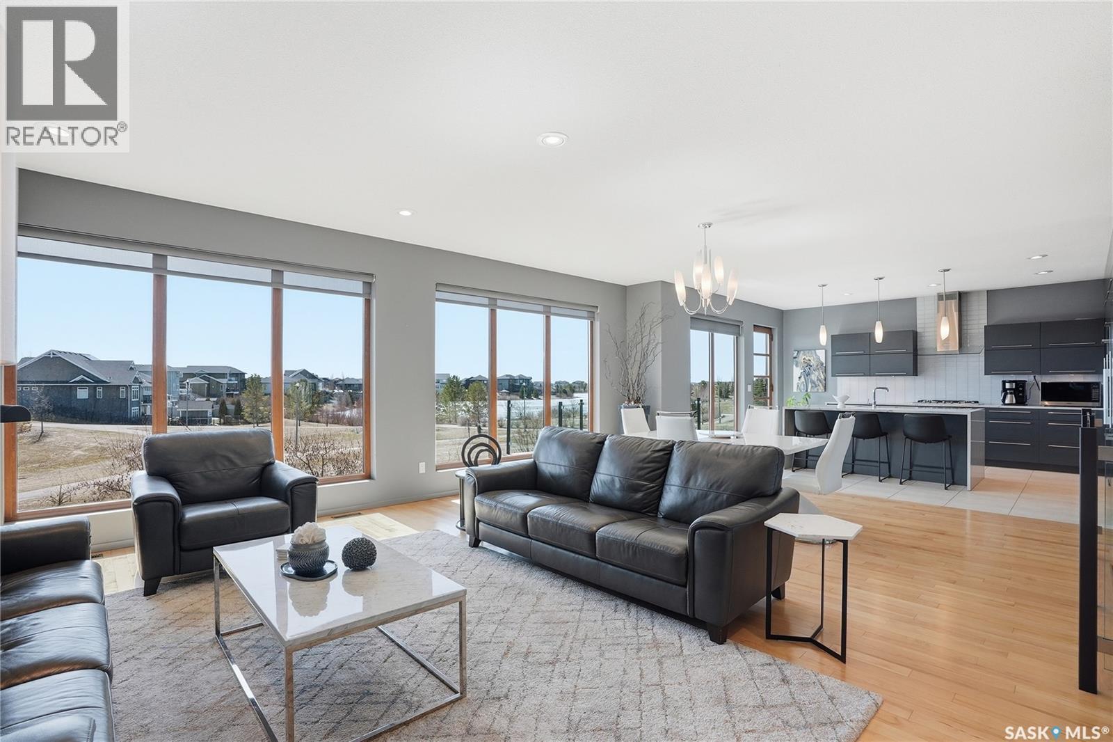 254 Whalley Crescent, Saskatoon, SK - Indoor Photo Showing Living Room