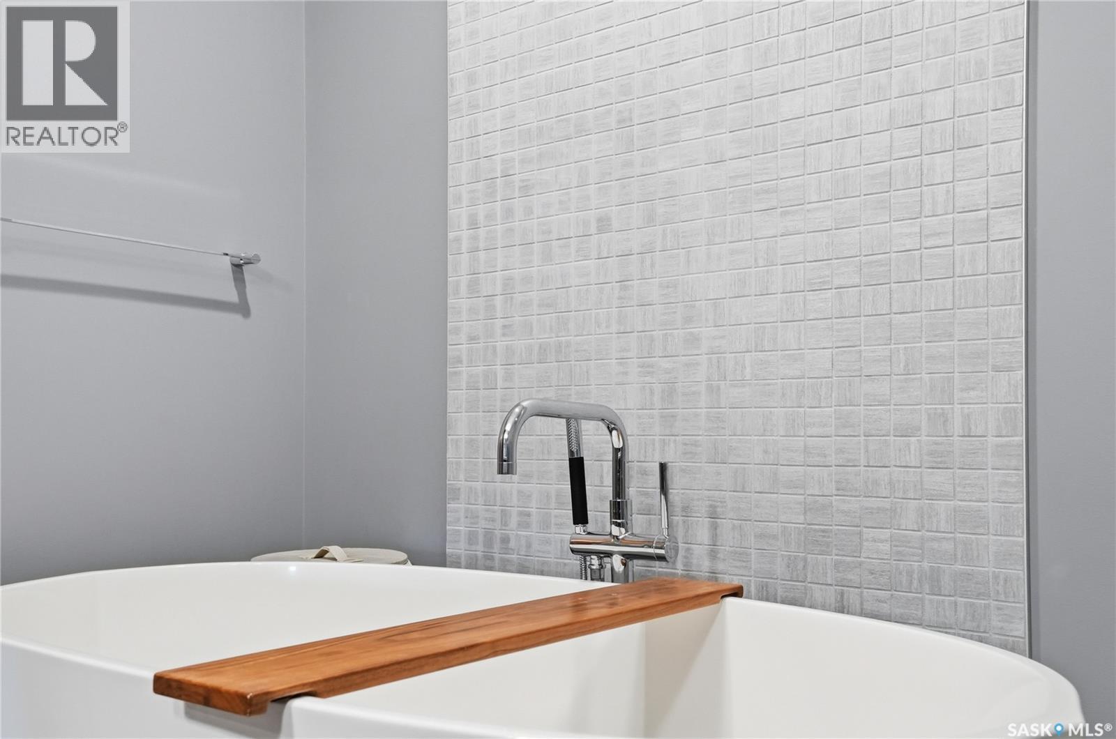 254 Whalley Crescent, Saskatoon, SK - Indoor Photo Showing Bathroom