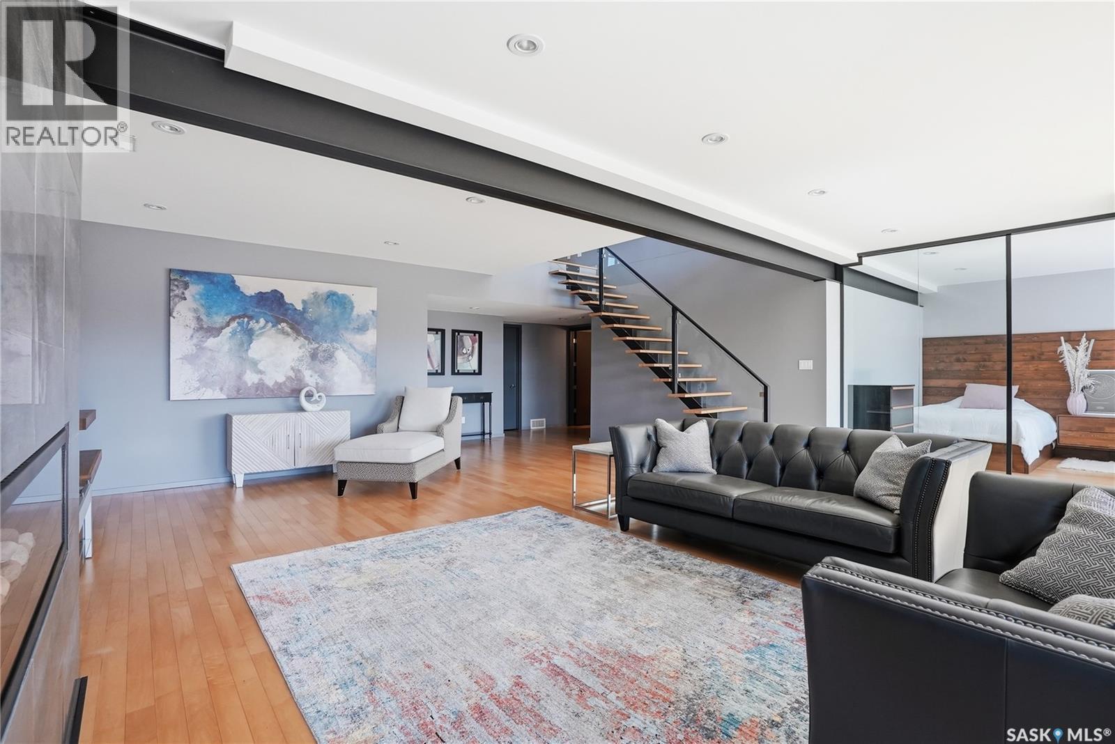 254 Whalley Crescent, Saskatoon, SK - Indoor Photo Showing Living Room