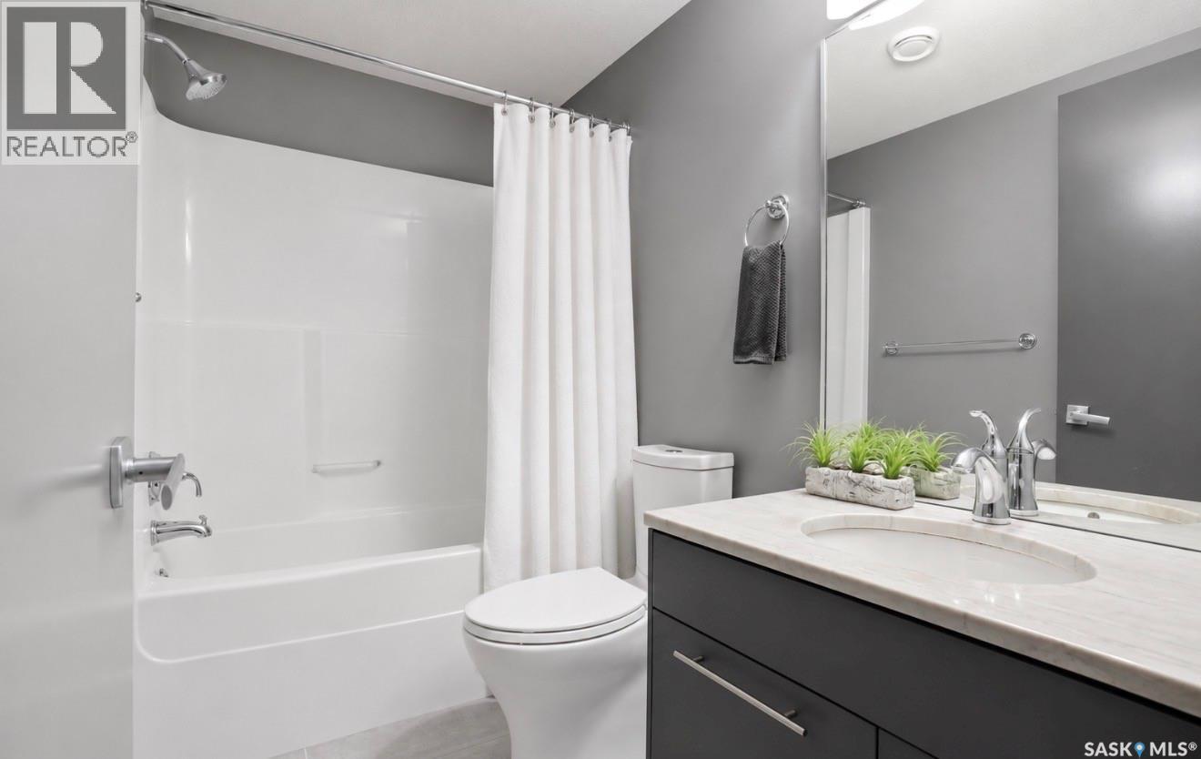 254 Whalley Crescent, Saskatoon, SK - Indoor Photo Showing Bathroom