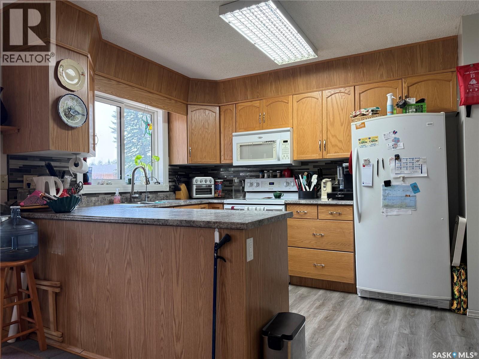 218 Rose Street, Lemberg, SK - Indoor Photo Showing Kitchen