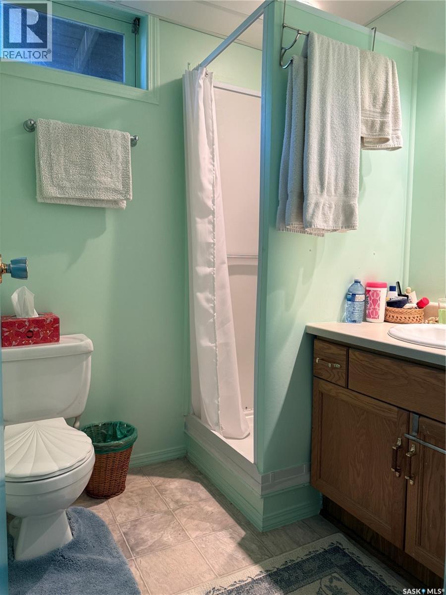 218 Rose Street, Lemberg, SK - Indoor Photo Showing Bathroom