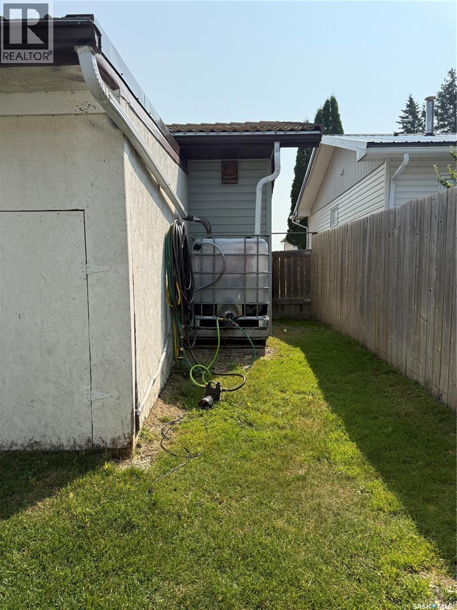 218 Rose Street, Lemberg, SK - Outdoor