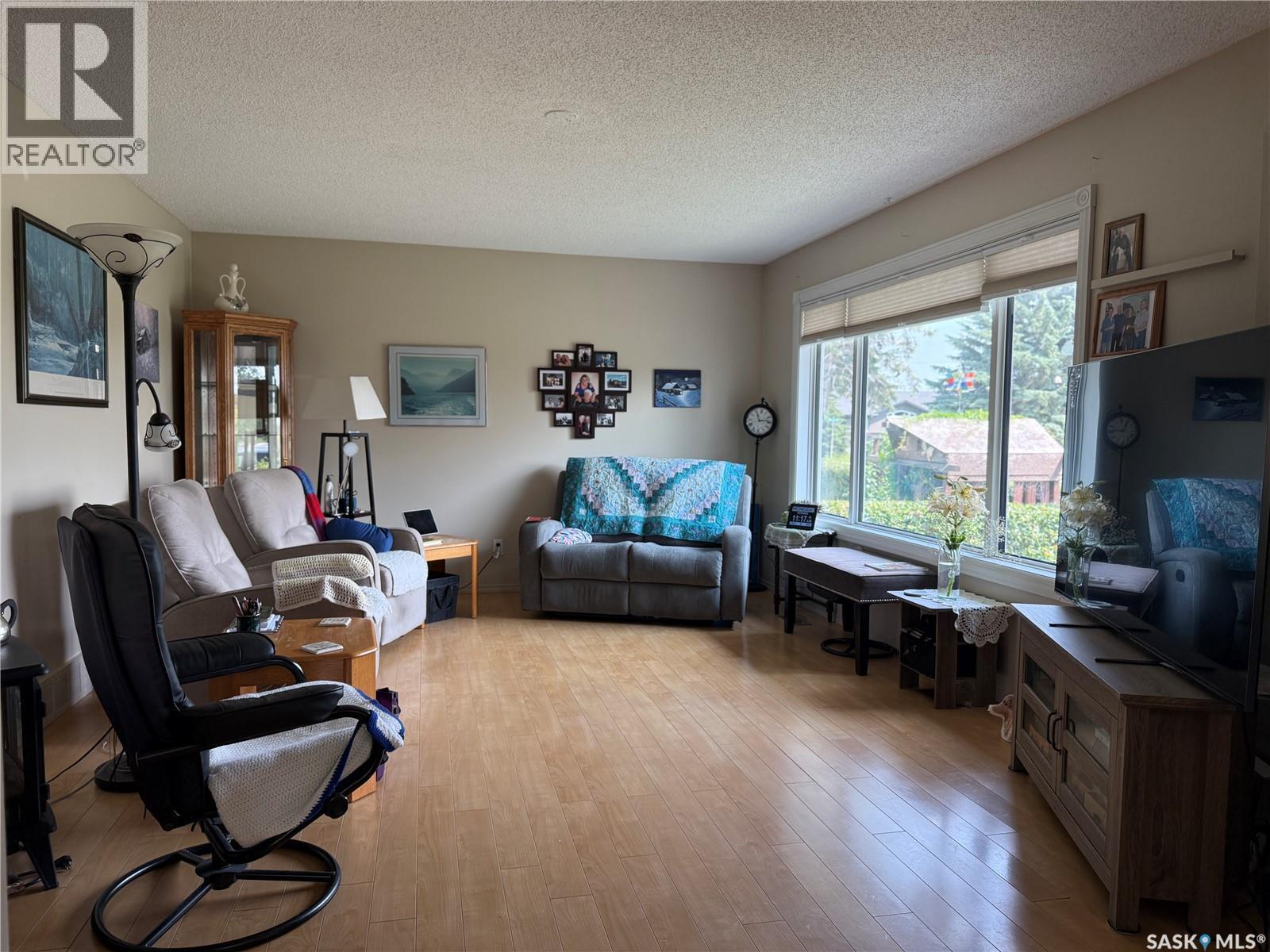 218 Rose Street, Lemberg, SK - Indoor Photo Showing Living Room