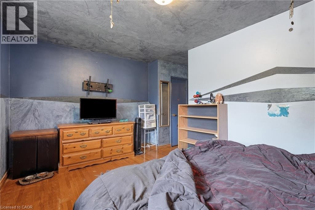 Virtually Staged - 101 Crosby Drive, Kitchener, ON - Indoor Photo Showing Bedroom