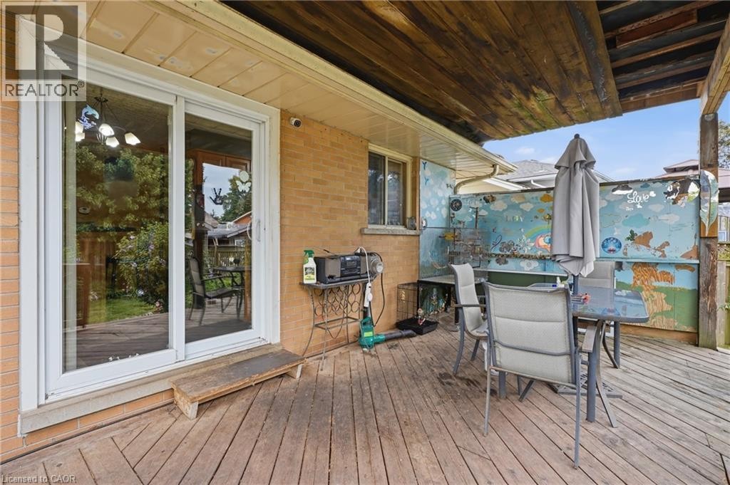 101 Crosby Drive, Kitchener, ON - Outdoor With Deck Patio Veranda With Exterior