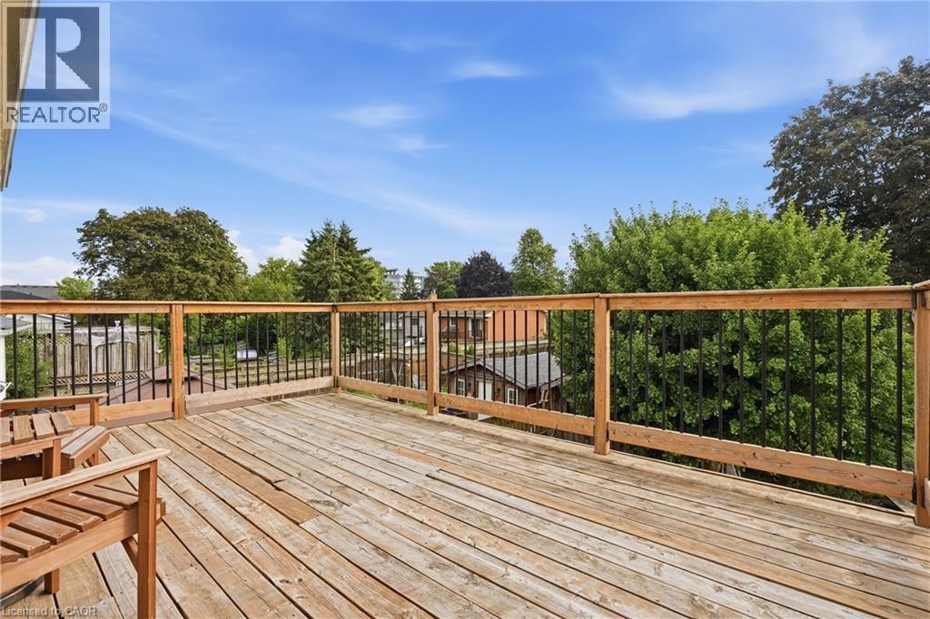 101 Crosby Drive, Kitchener, ON - Outdoor With Deck Patio Veranda With Exterior