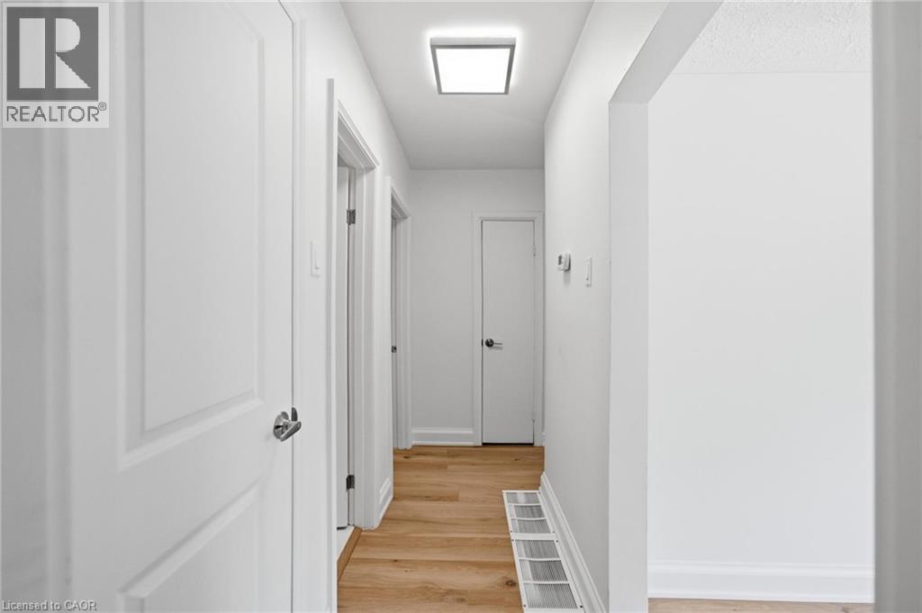 22 David Avenue, Hamilton, ON - Indoor Photo Showing Other Room