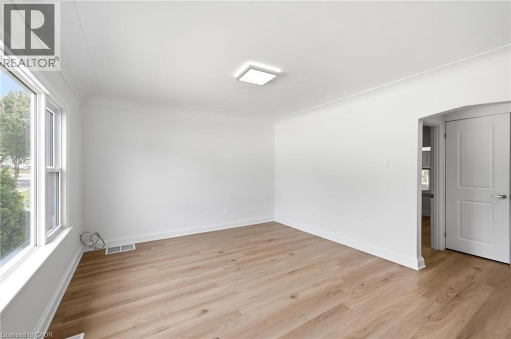 22 David Avenue, Hamilton, ON - Indoor Photo Showing Other Room