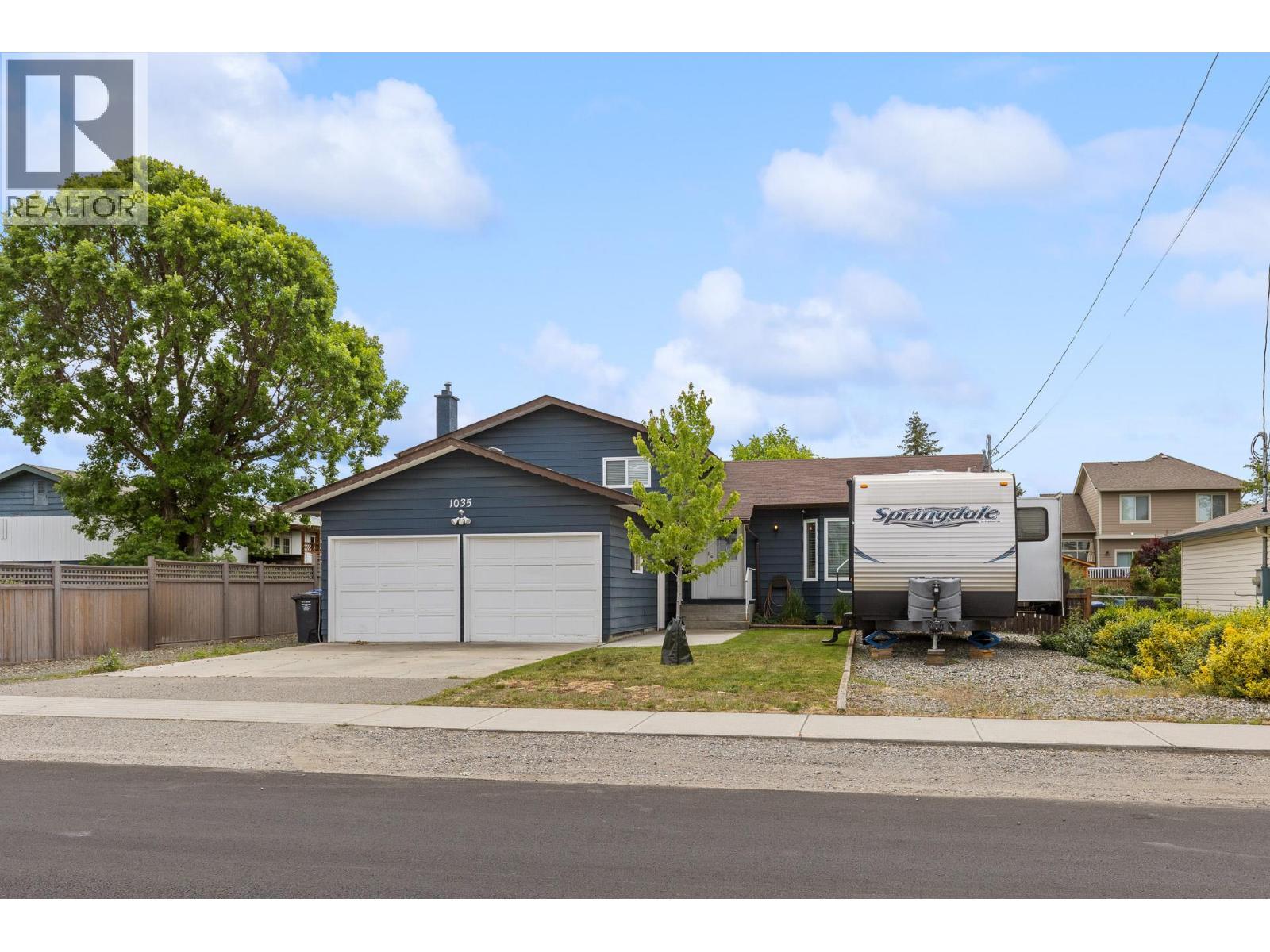1035 Elwyn Road, Kelowna, BC - Outdoor