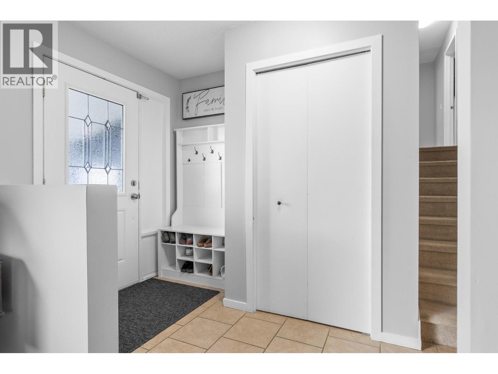 1035 Elwyn Road, Kelowna, BC - Indoor Photo Showing Other Room