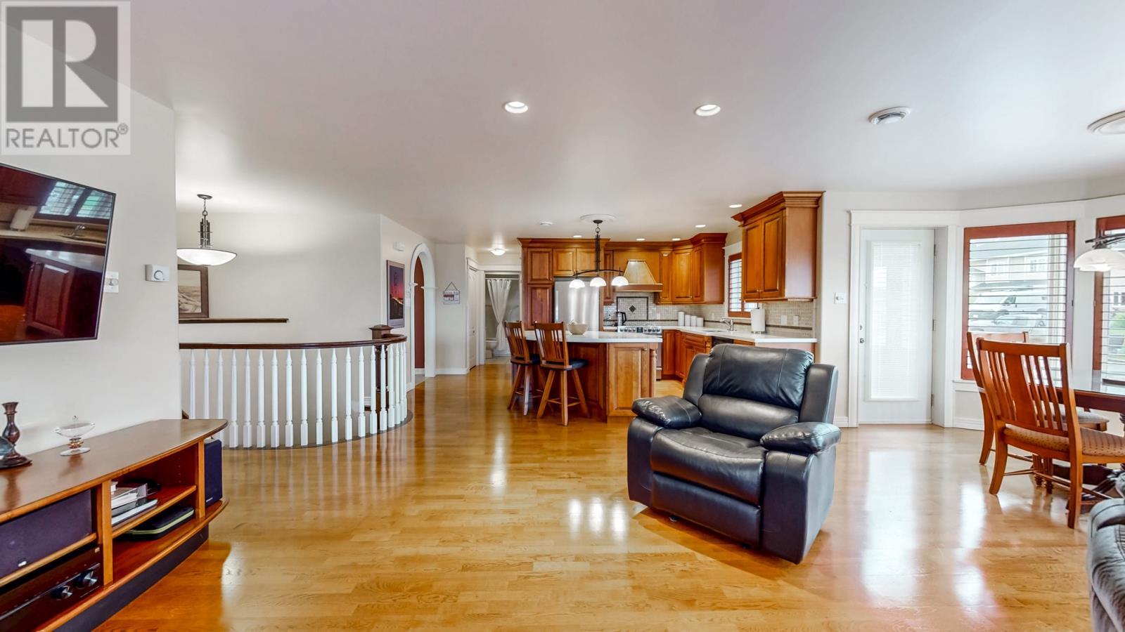 28 Pinware Crescent, Mount Pearl, NL - Indoor Photo Showing Living Room