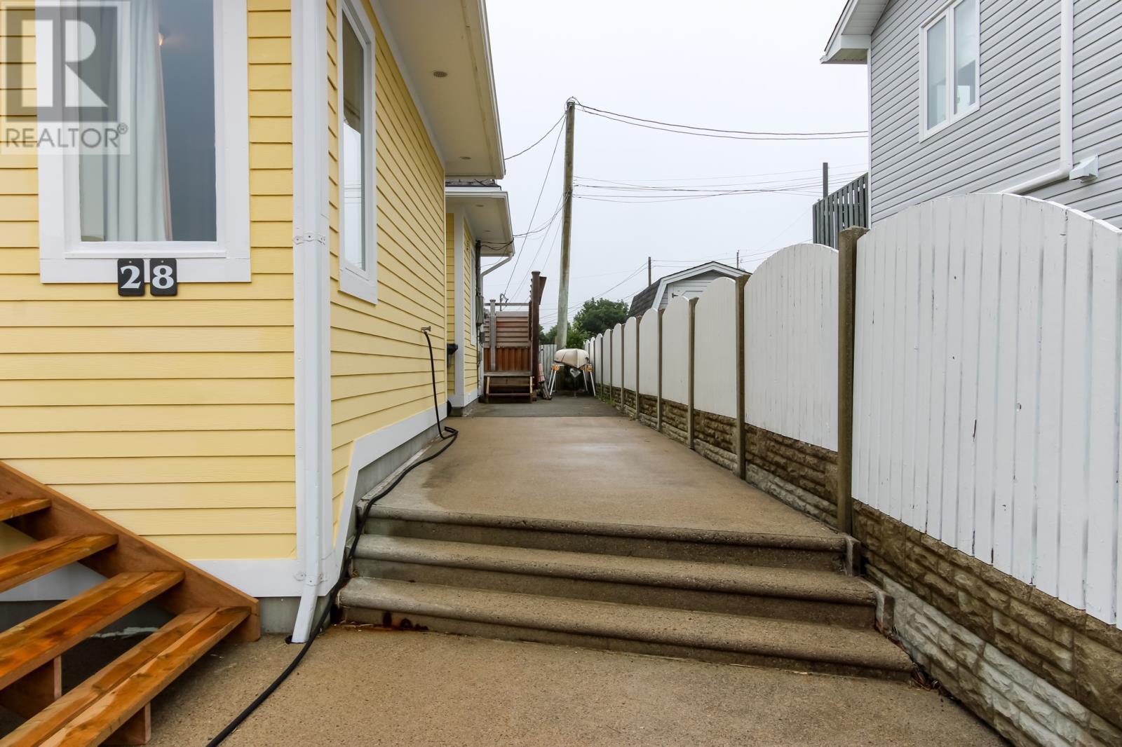 28 Pinware Crescent, Mount Pearl, NL - Outdoor With Exterior