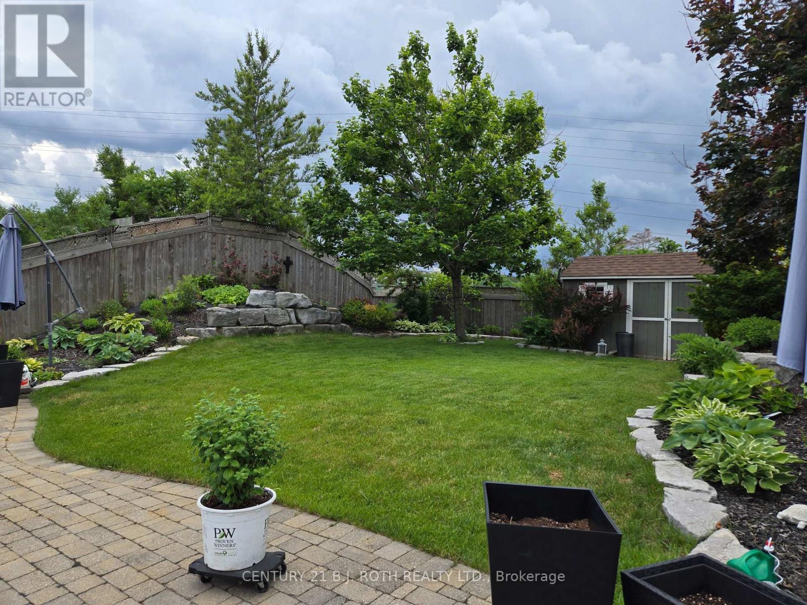 Bachelor - 105 Chieftain Crescent, Barrie, ON - Outdoor With Backyard