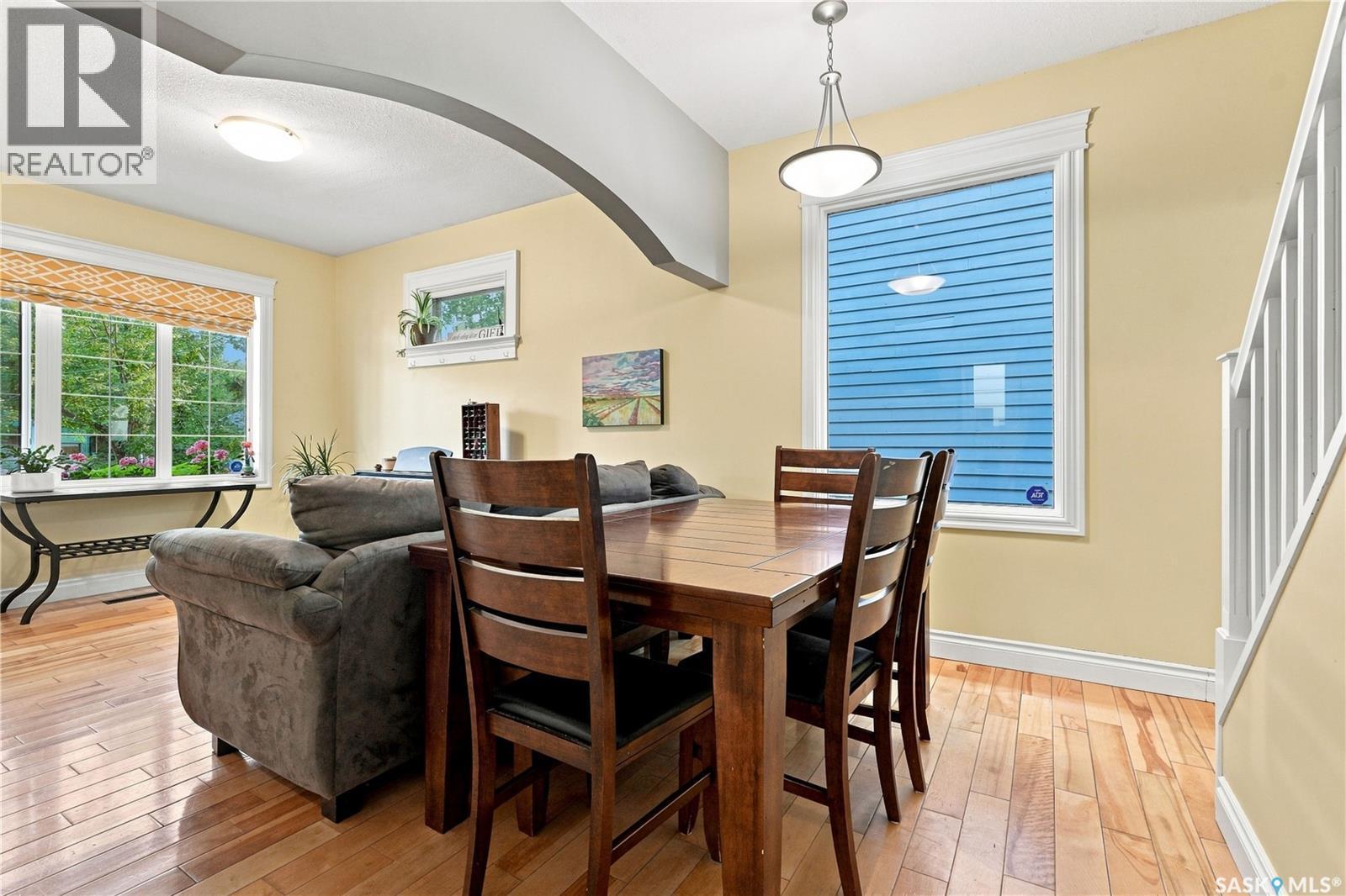 704 32Nd Street W, Saskatoon, SK - Indoor Photo Showing Dining Room