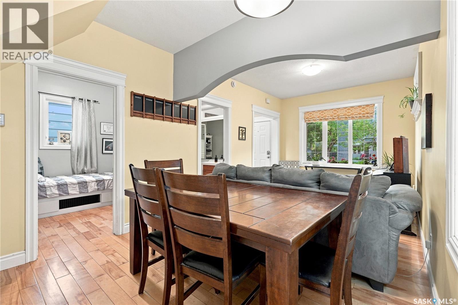 704 32Nd Street W, Saskatoon, SK - Indoor Photo Showing Dining Room