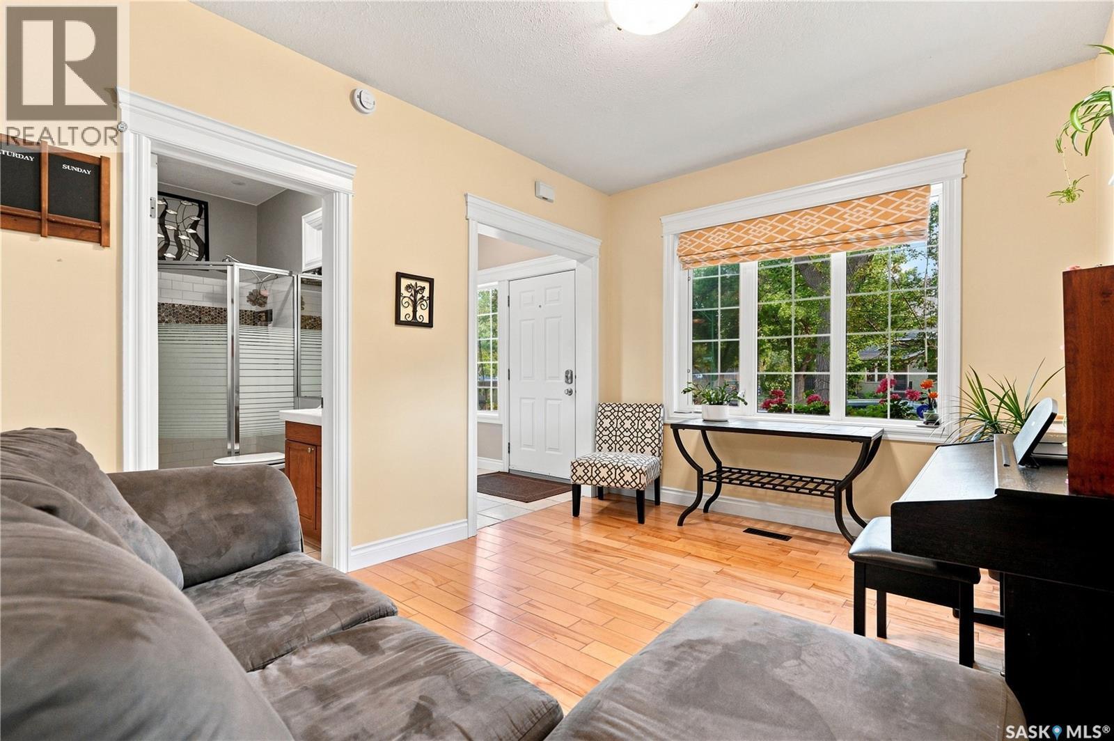 704 32Nd Street W, Saskatoon, SK - Indoor Photo Showing Other Room