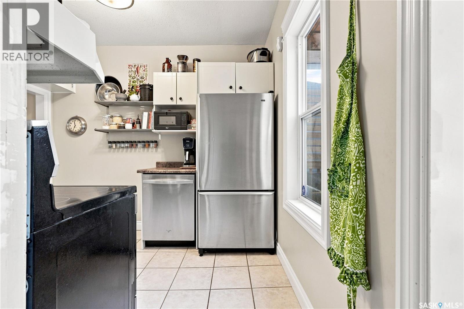 704 32Nd Street W, Saskatoon, SK - Indoor