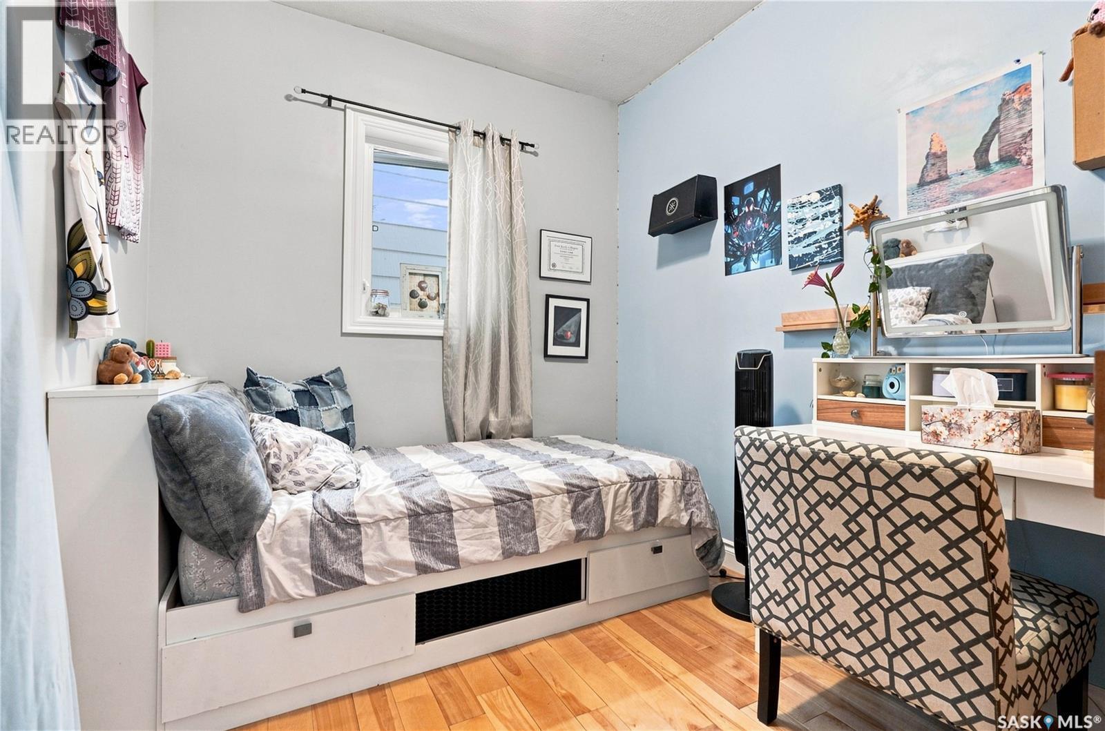 704 32Nd Street W, Saskatoon, SK - Indoor Photo Showing Bedroom