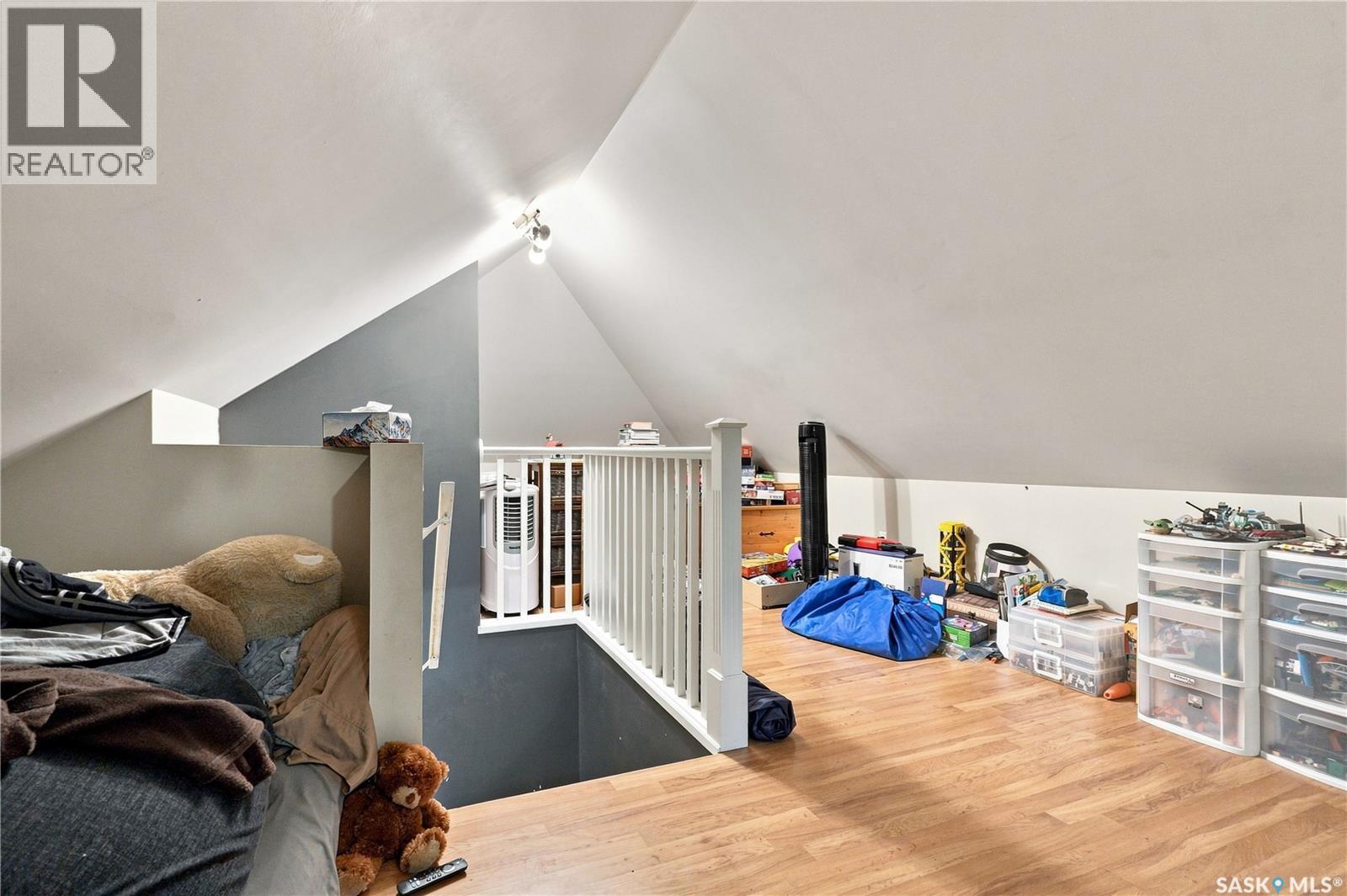 704 32Nd Street W, Saskatoon, SK - Indoor
