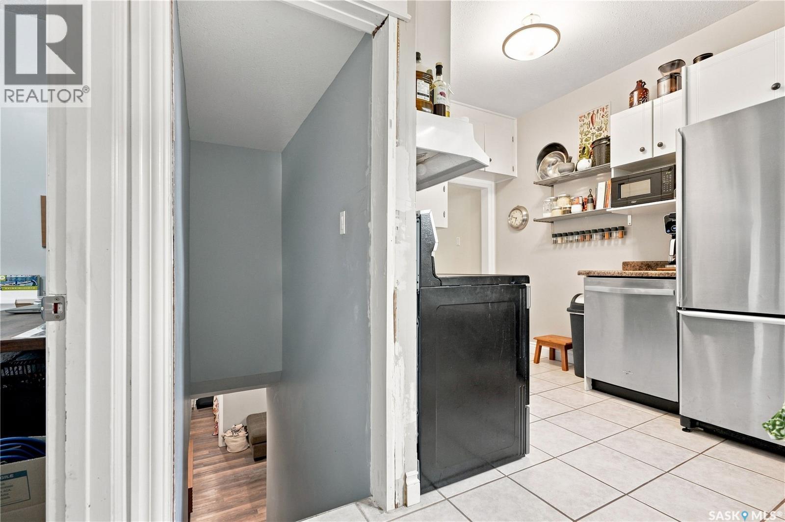 704 32Nd Street W, Saskatoon, SK - Indoor