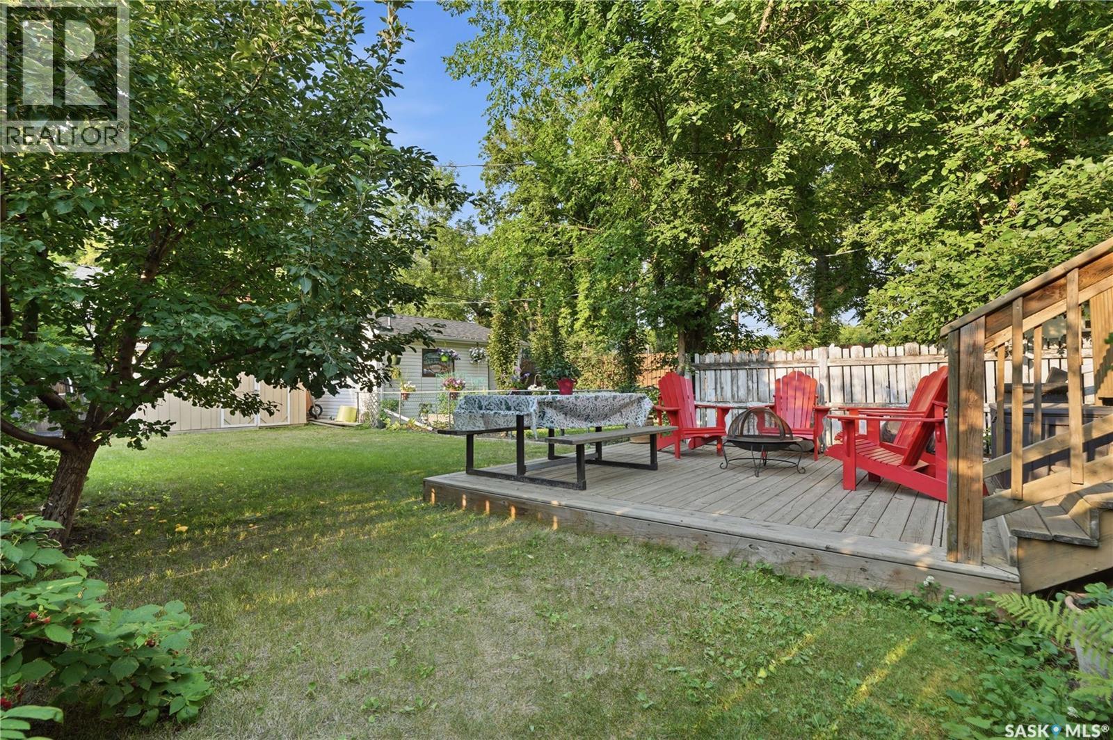 704 32Nd Street W, Saskatoon, SK - Outdoor